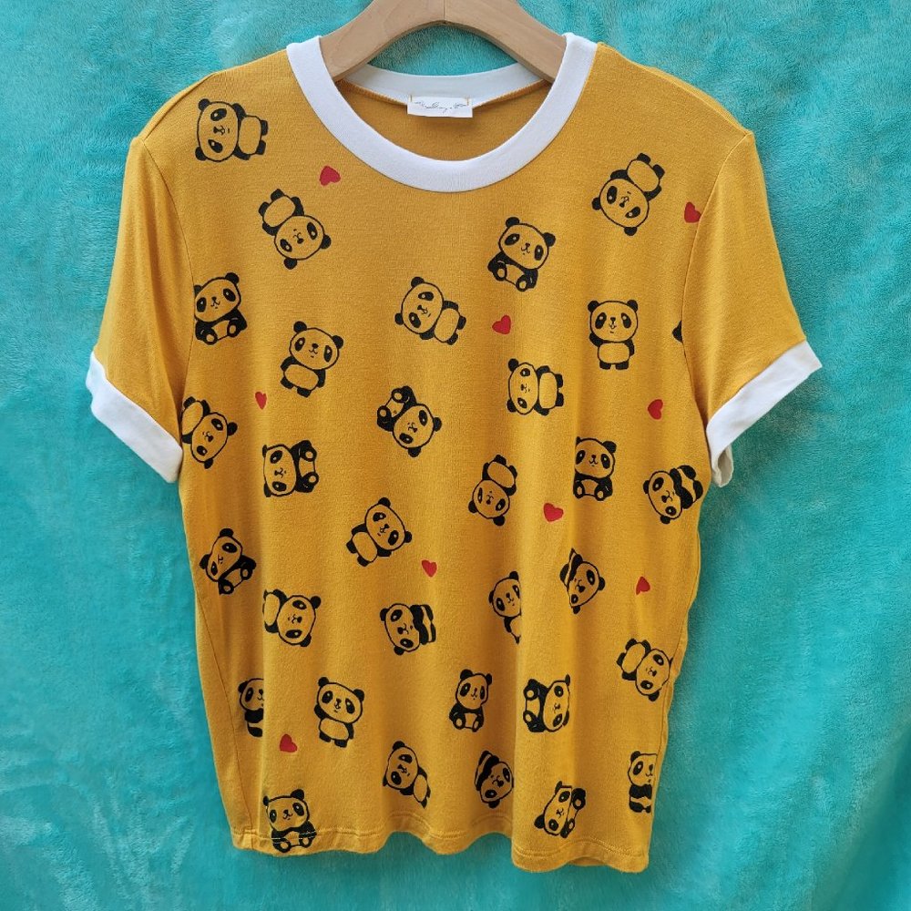 Super cute Gaze panda and hearts top size medium